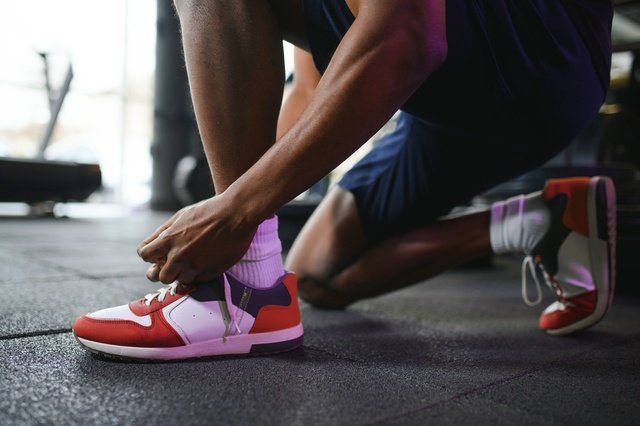 How to Remove Smell from Shoes Without Washing