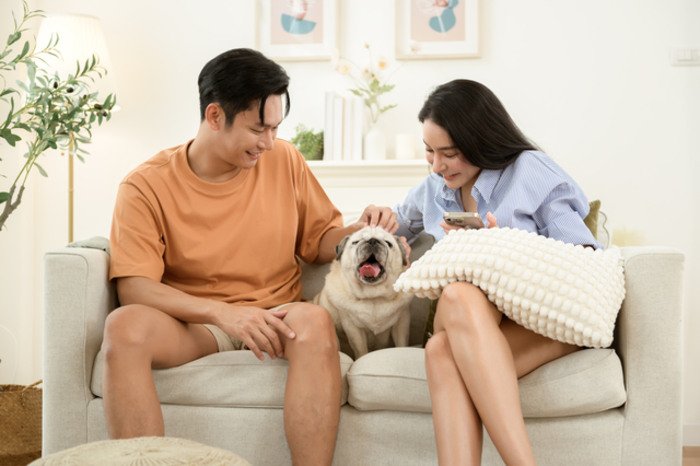 Family with children, an older adult and a pet relaxing in a fragrance-free home.